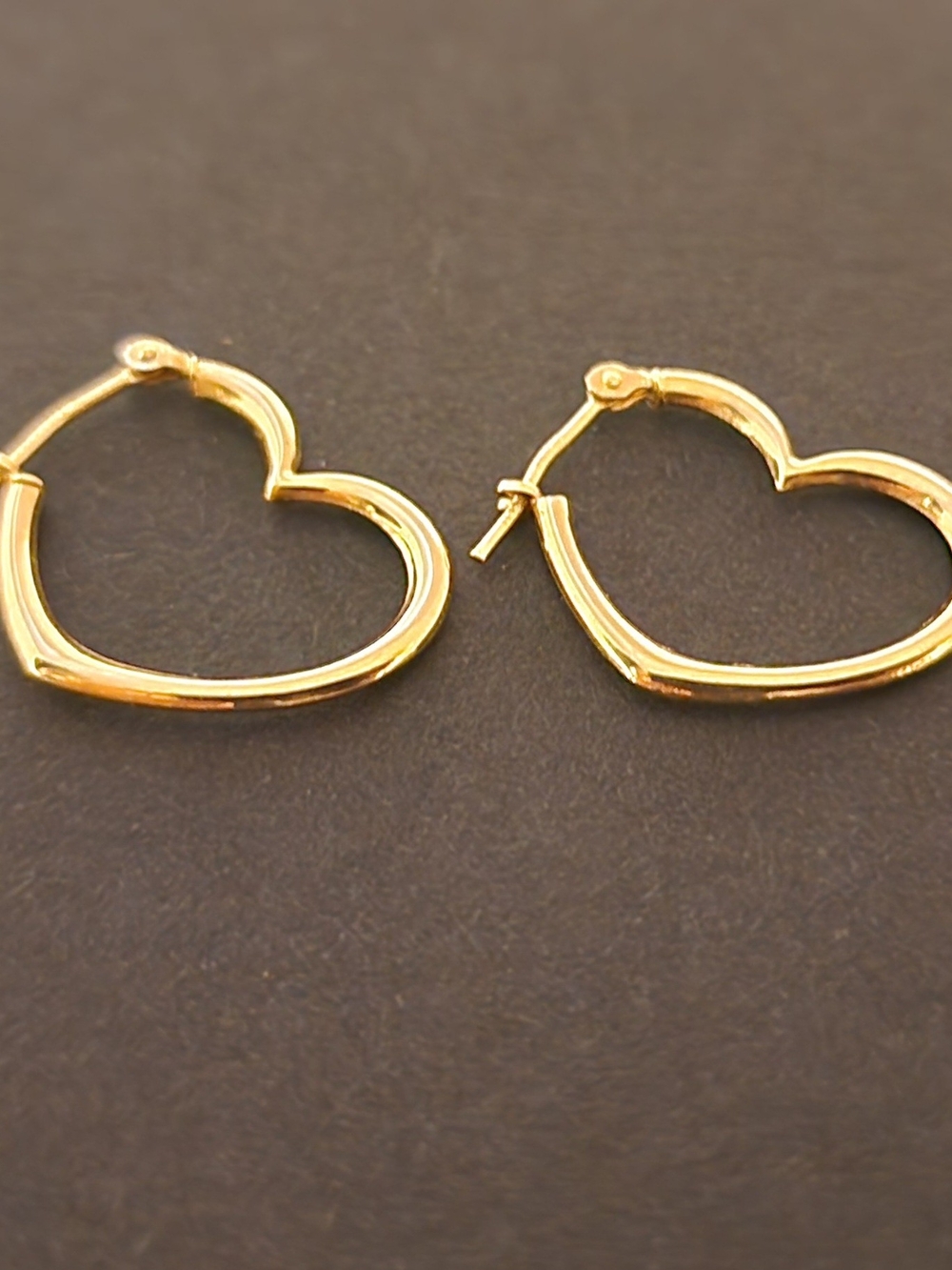 JCM Bolivia 14kt gold heart shaped hoop earrings